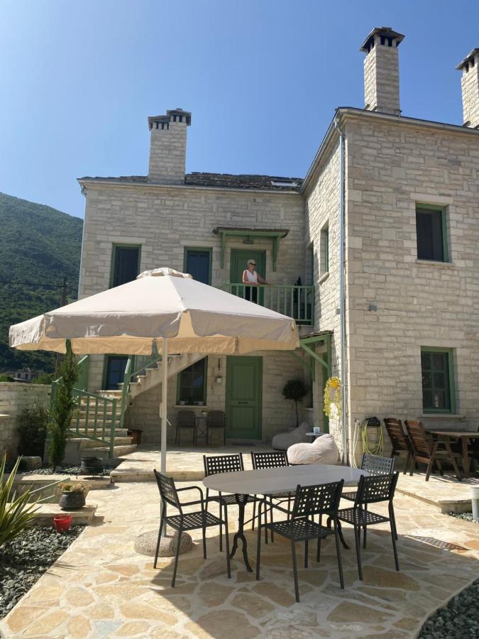 Apartmán Aristi Boutique Stonehouse With Attic Exteriér fotografie
