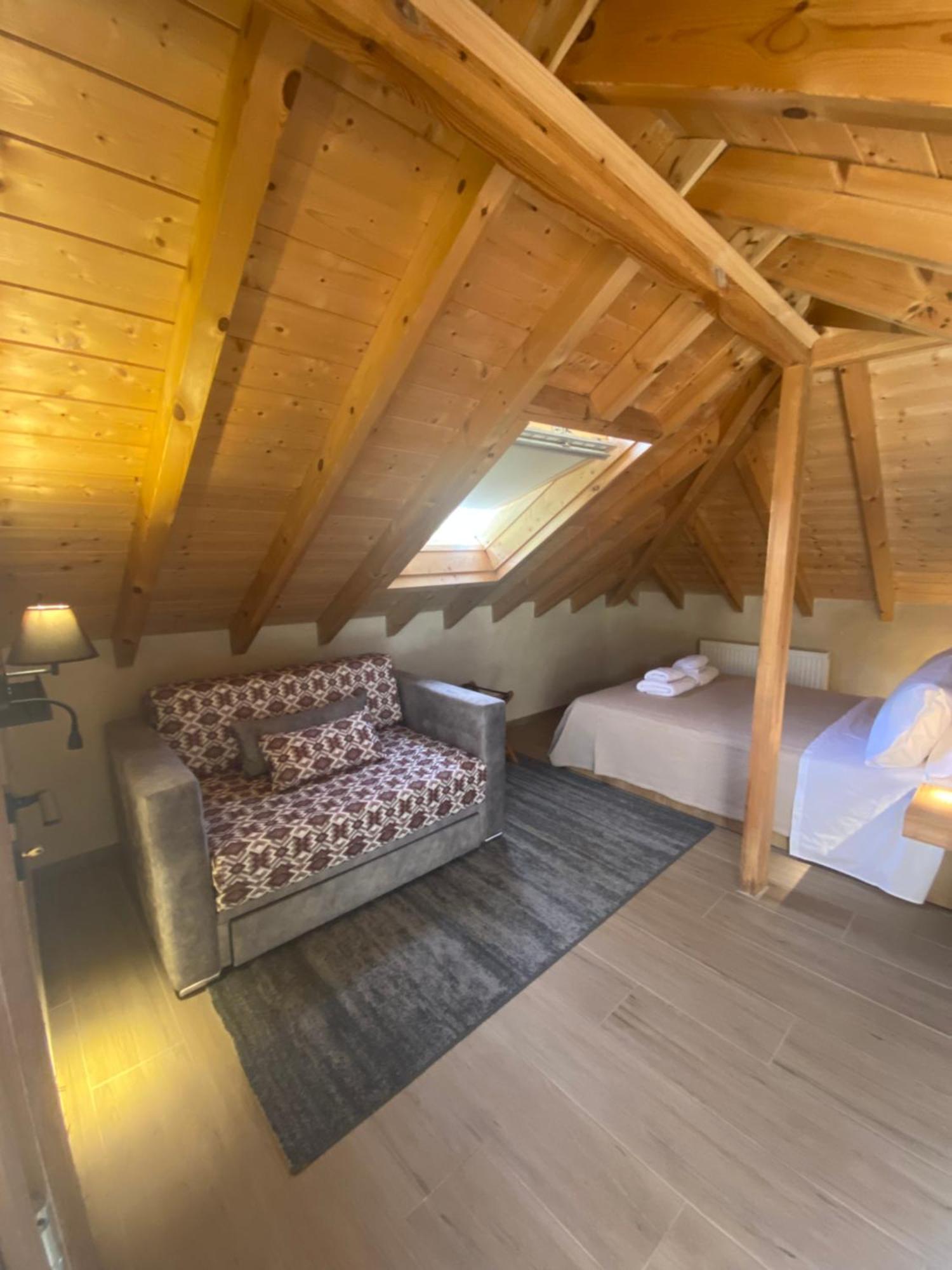 Apartmán Aristi Boutique Stonehouse With Attic Exteriér fotografie
