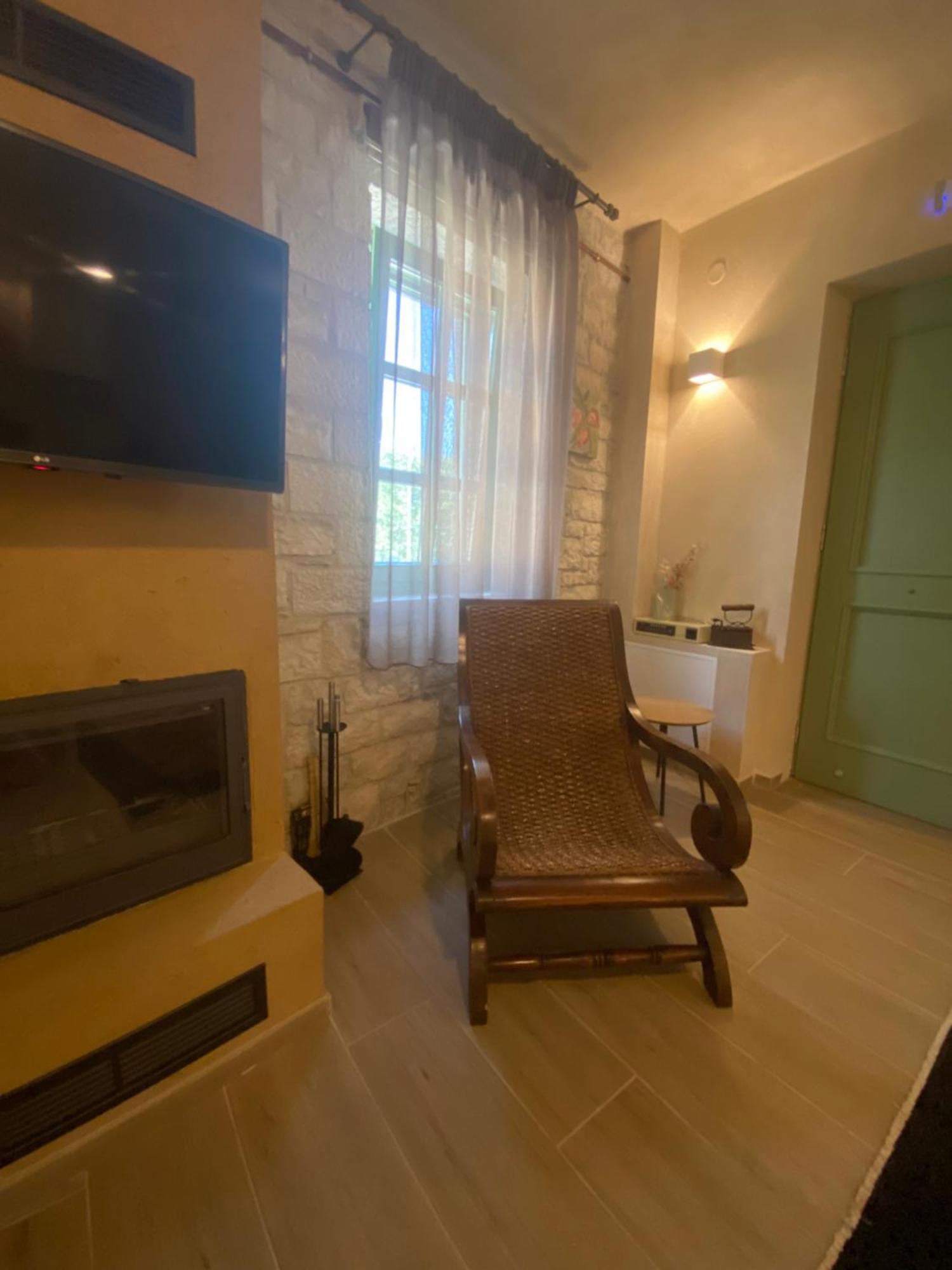 Apartmán Aristi Boutique Stonehouse With Attic Exteriér fotografie