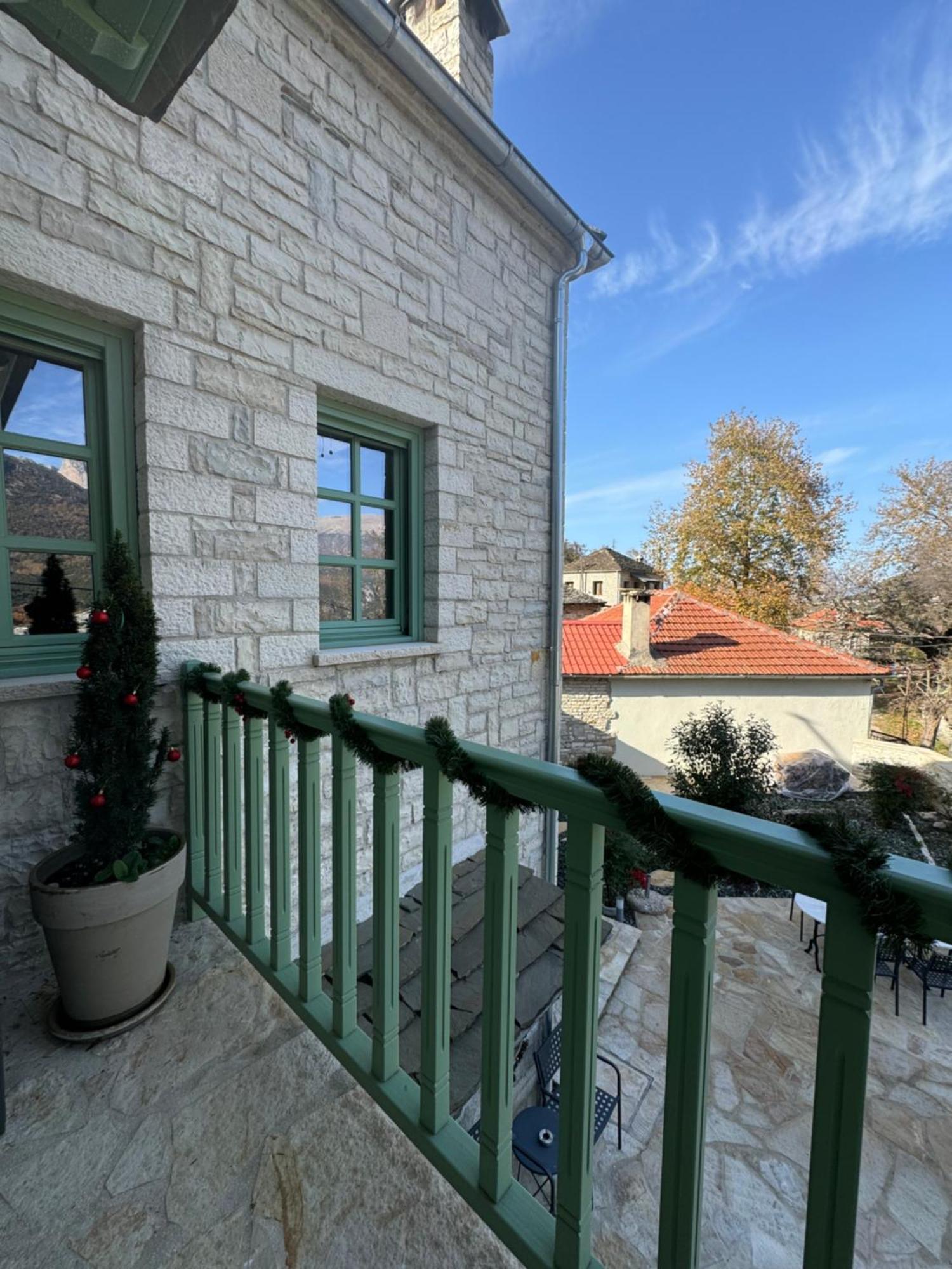 Apartmán Aristi Boutique Stonehouse With Attic Exteriér fotografie