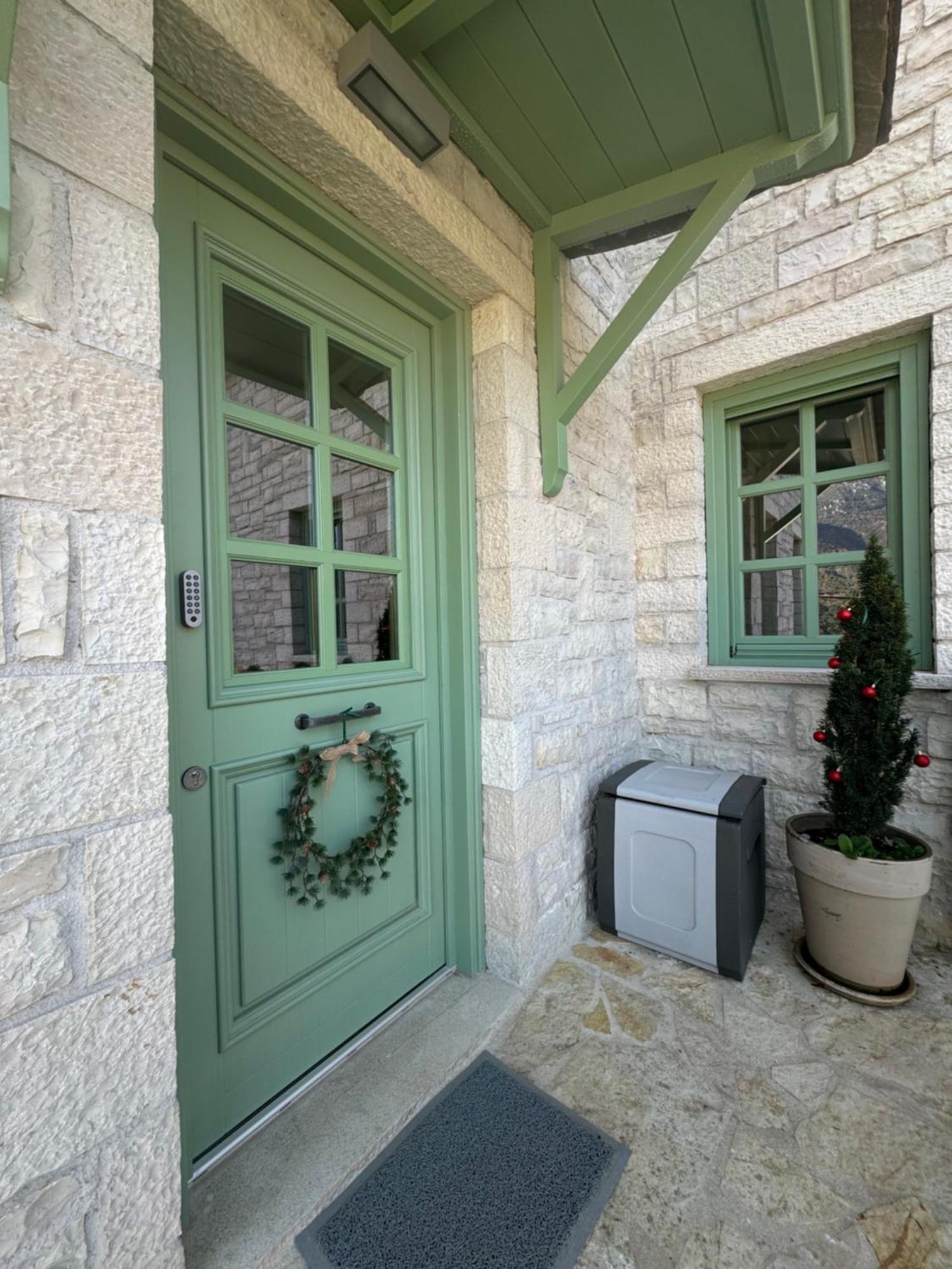 Apartmán Aristi Boutique Stonehouse With Attic Exteriér fotografie