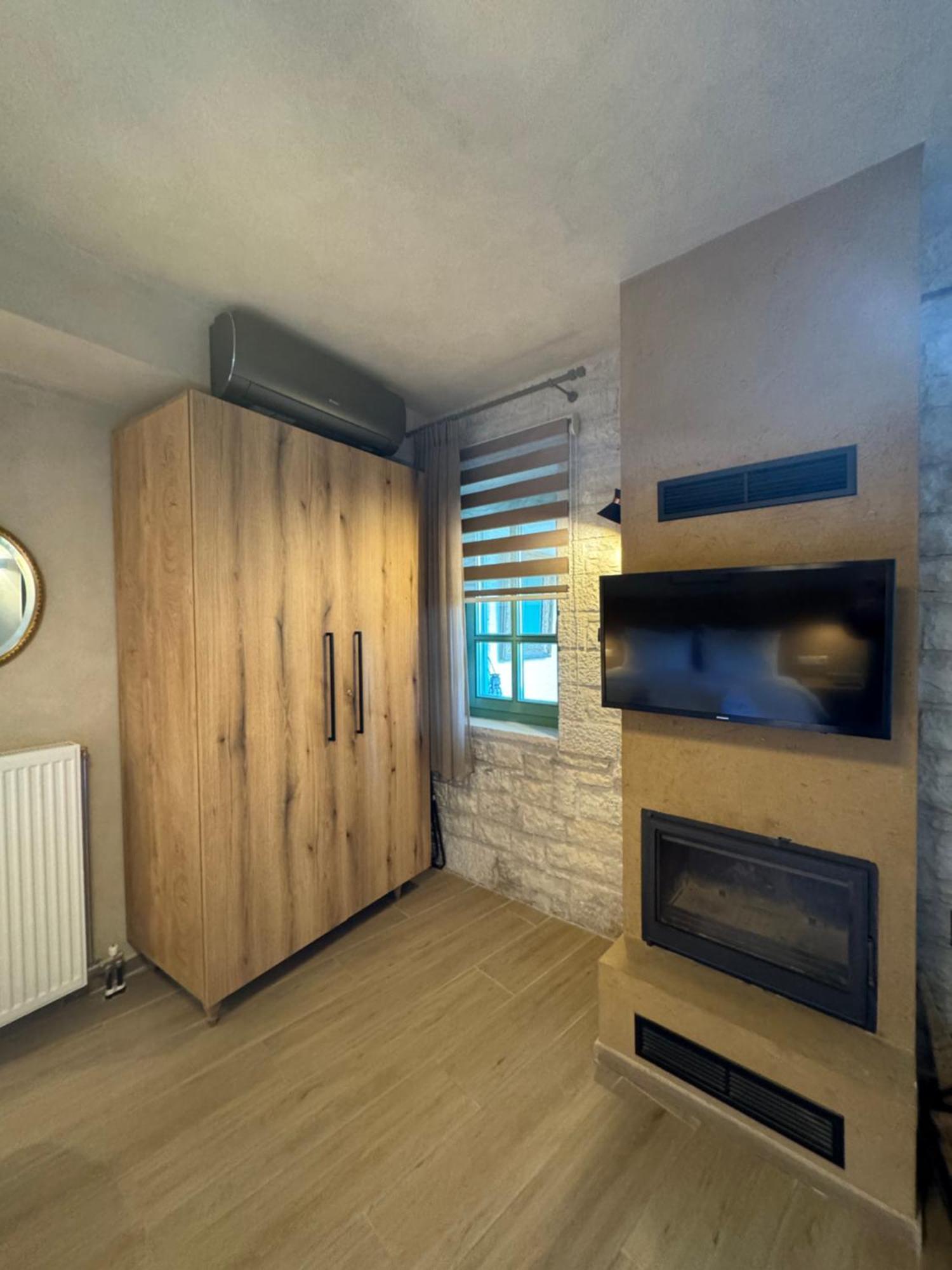 Apartmán Aristi Boutique Stonehouse With Attic Exteriér fotografie
